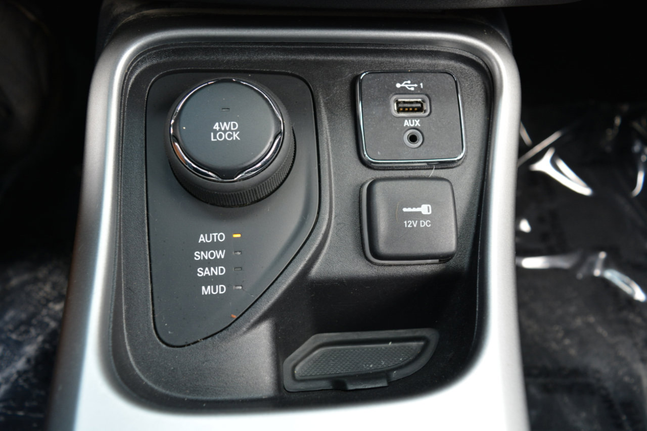 Used 2021 Jeep Compass Sport w/ Cold Weather Group image 27