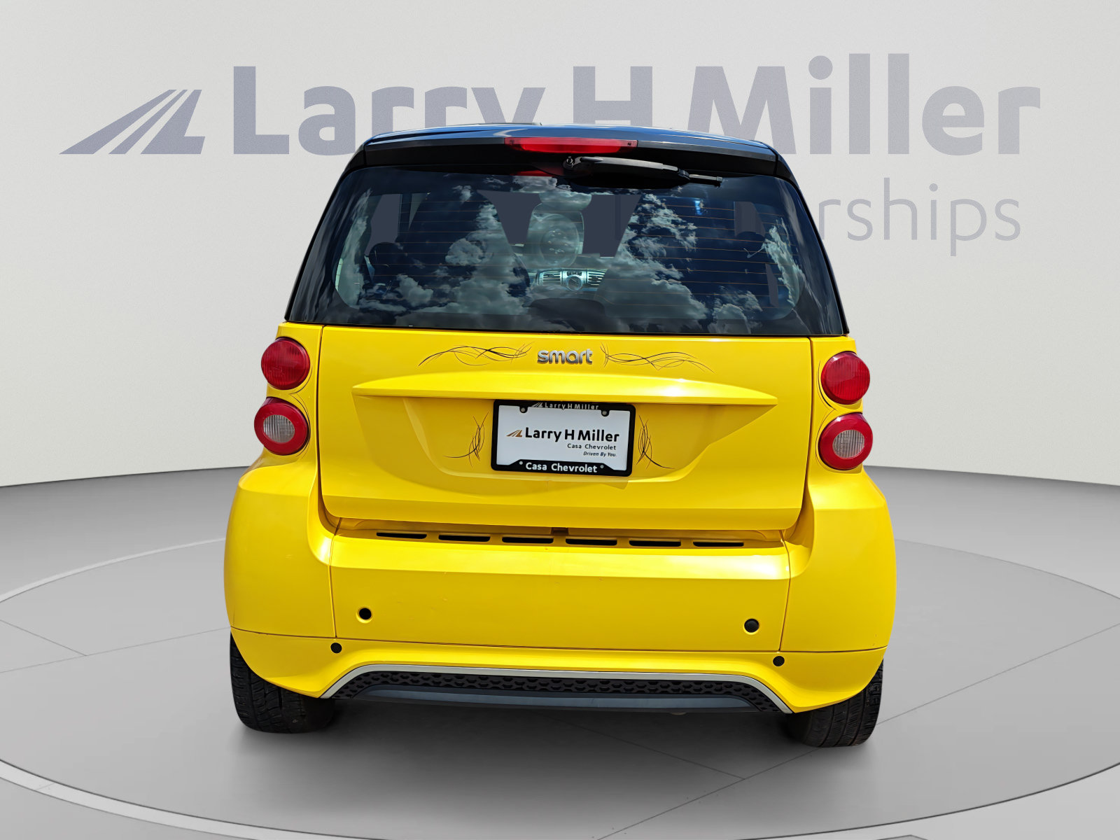 Used 2013 smart fortwo passion RWD image 4