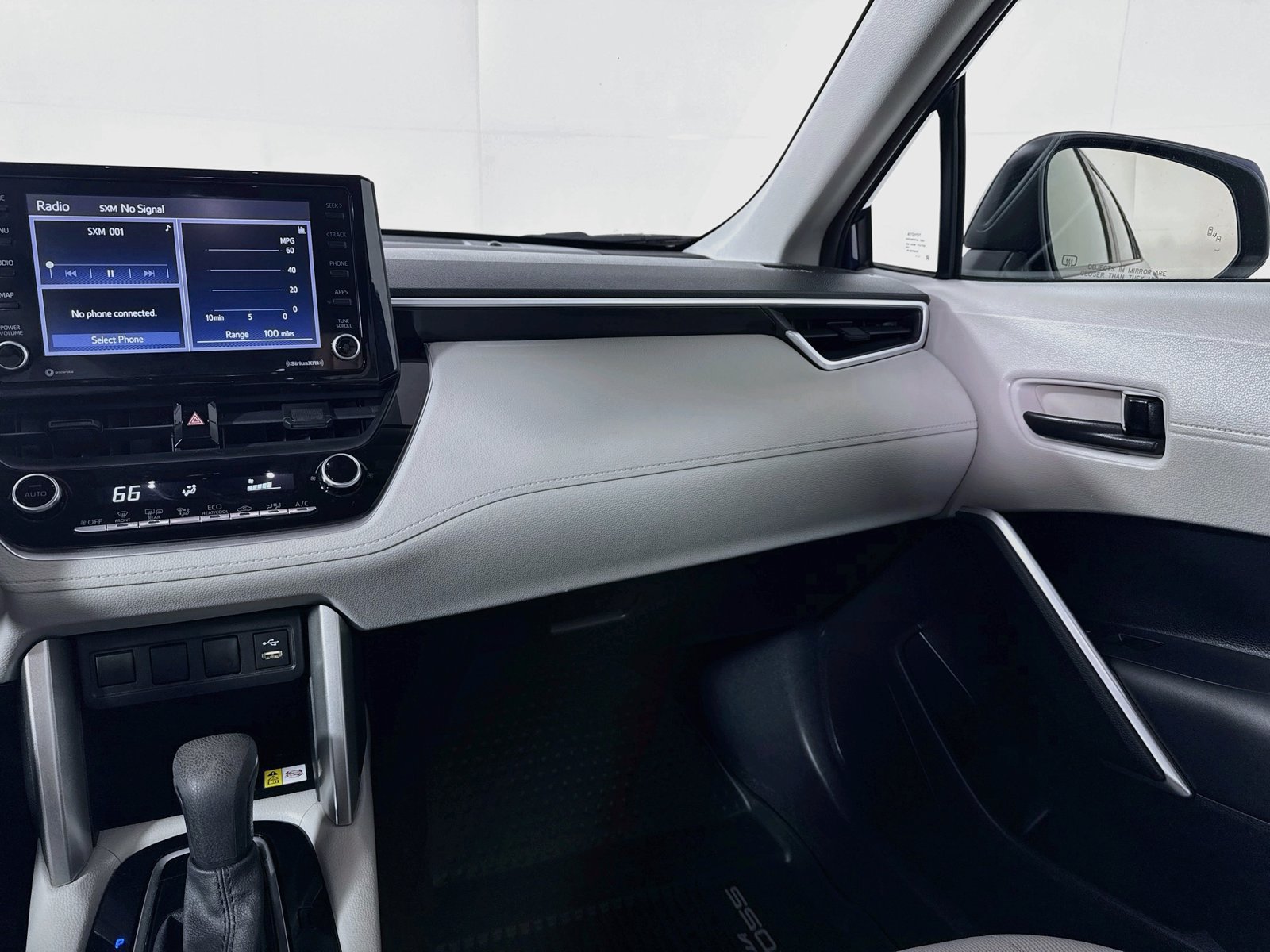 Certified 2022 Toyota Corolla Cross LE AWD/4WD image 21
