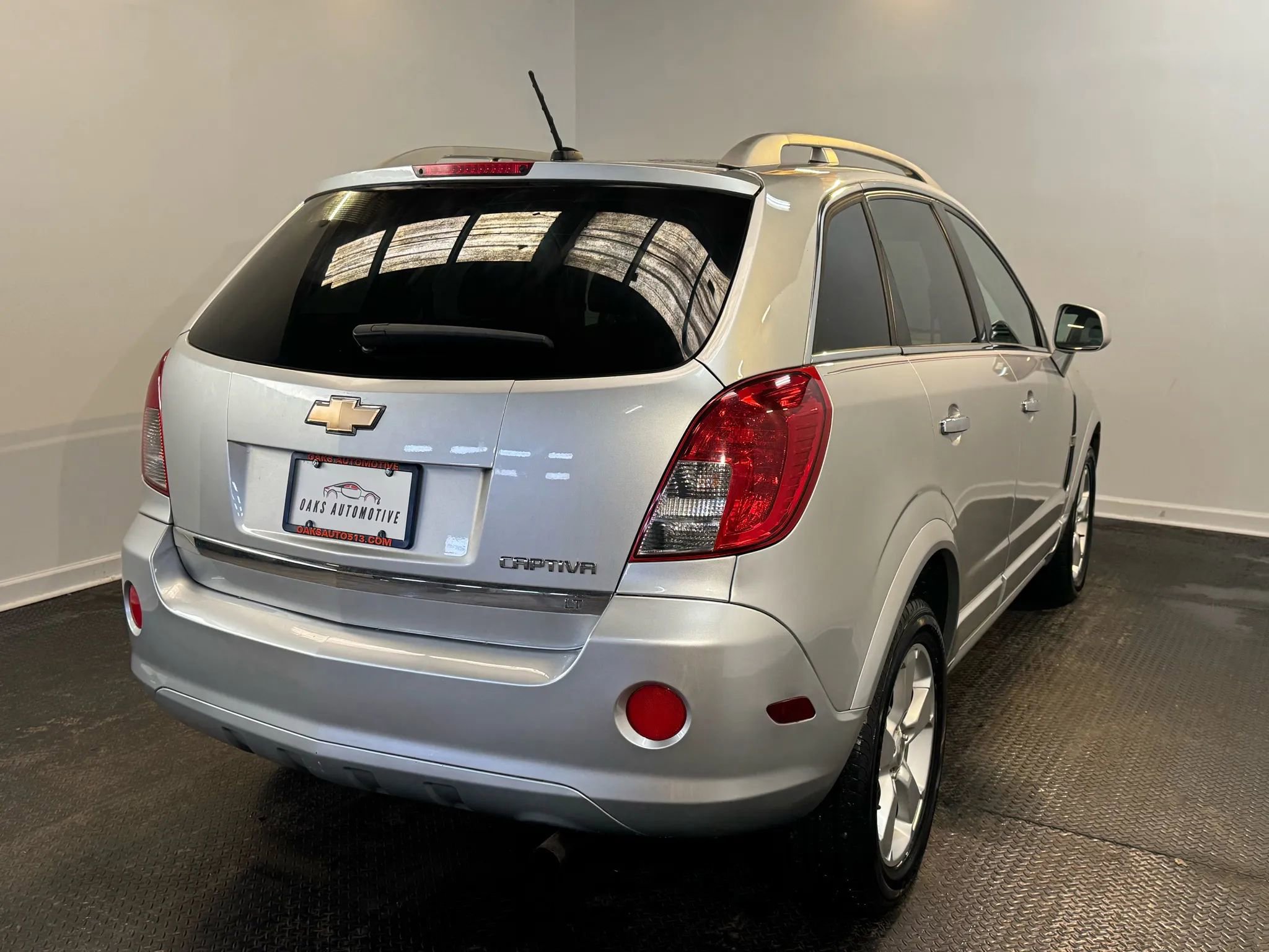 Used 2014 Chevrolet Captiva Sport LT w/ Convenience Package image 3