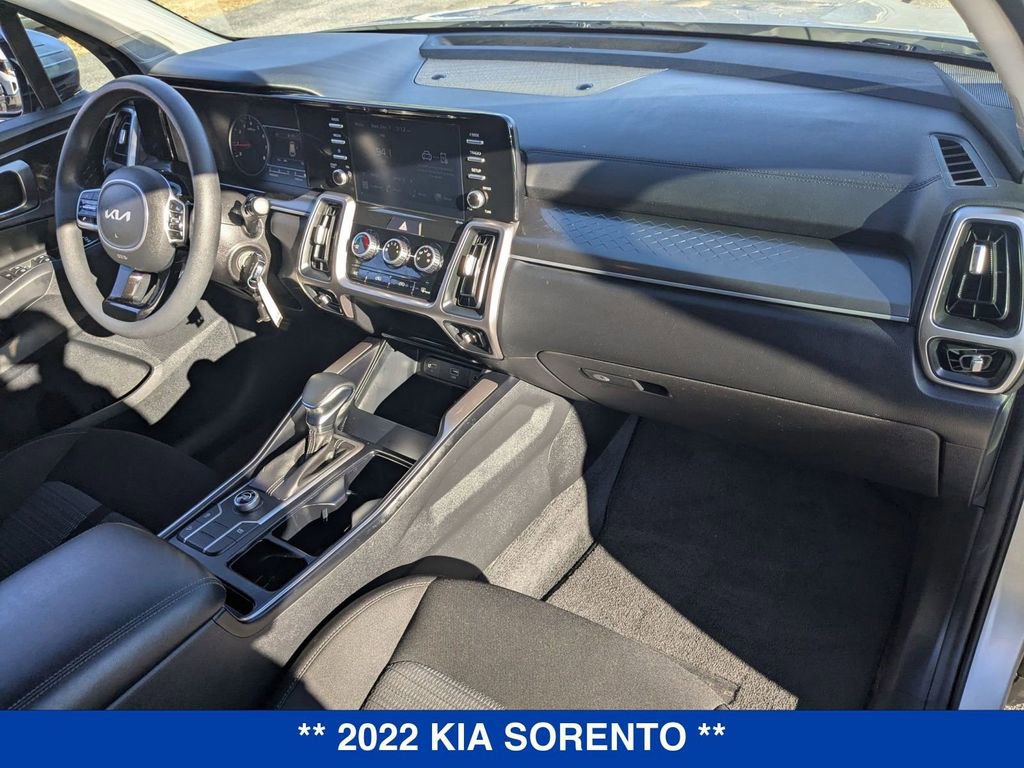 Used 2022 Kia Sorento LX image 36