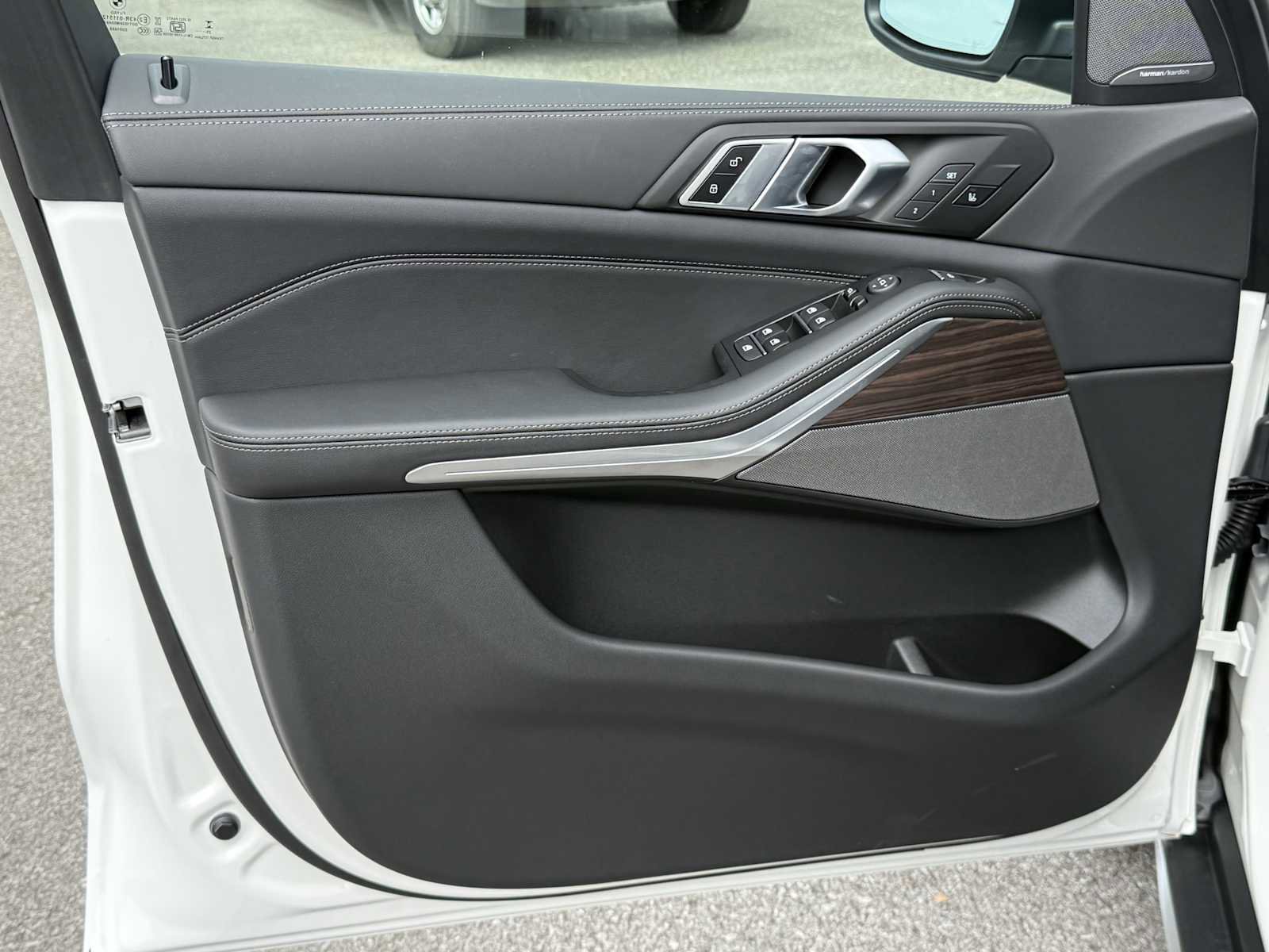 New 2026 BMW X5 xDrive40i w/ Climate Comfort Package image 12