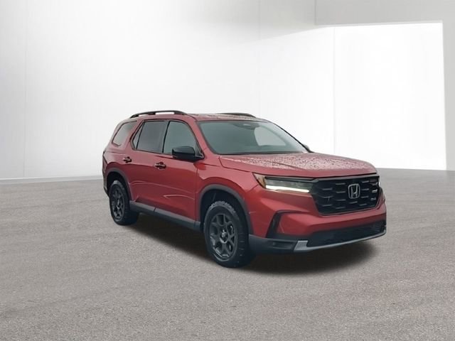 New 2025 Honda Pilot TrailSport image 2