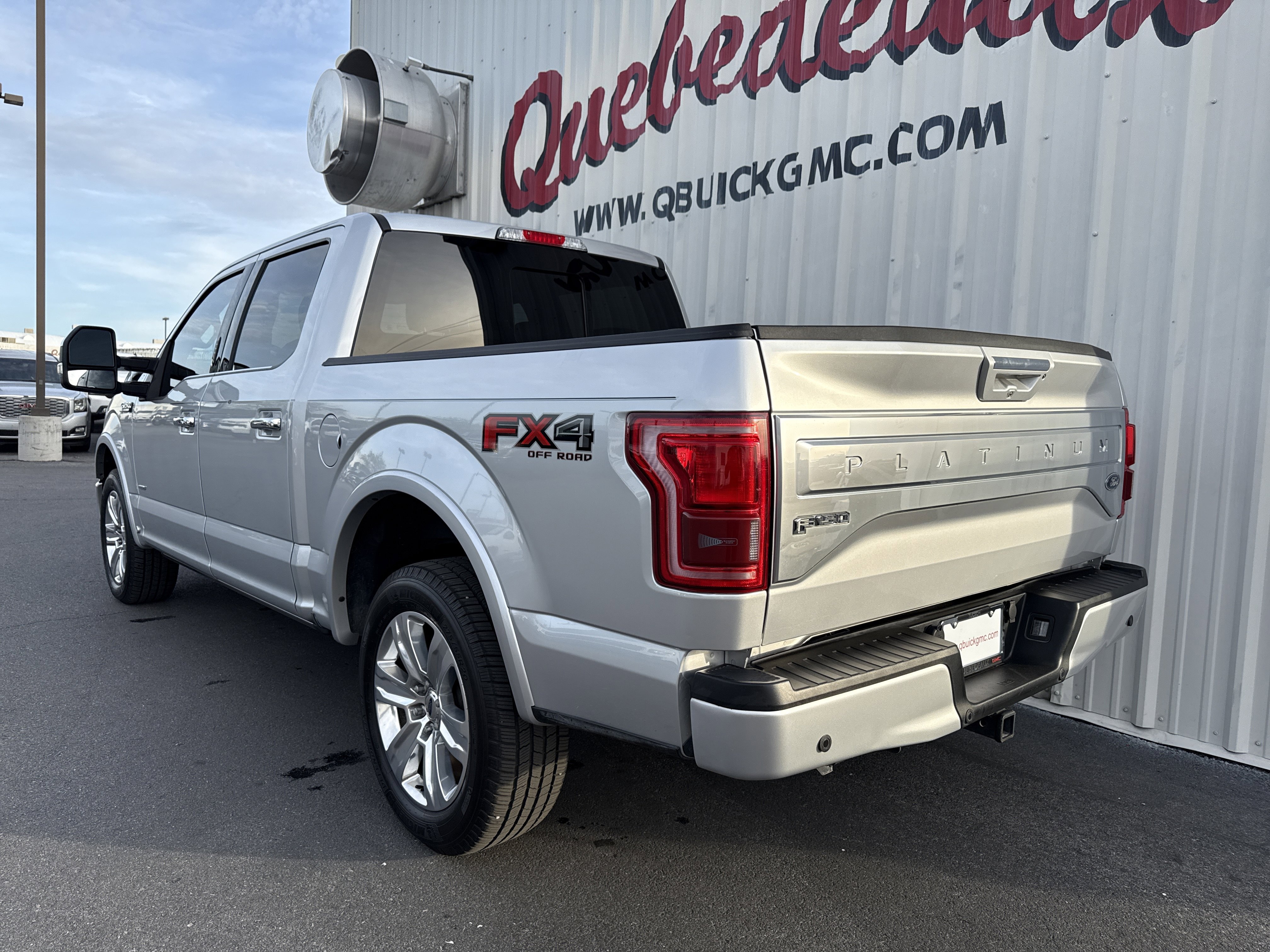 Used 2016 Ford F150 Platinum w/ Equipment Group 701A Luxury image 11