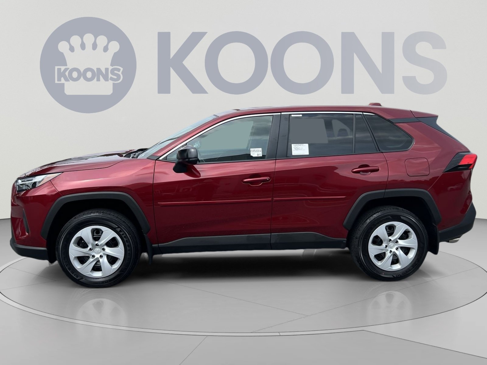 Used 2025 Toyota RAV4 LE AWD/4WD image 2