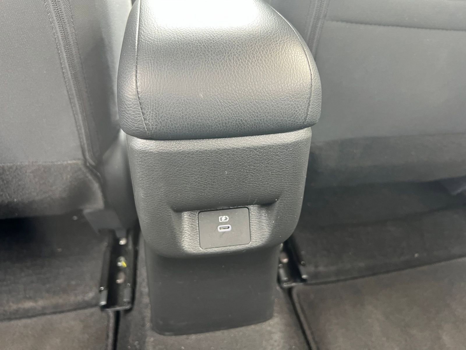 Used 2025 Nissan Versa SV w/ Trunk Package image 22