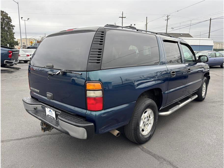 Used 2006 Chevrolet Suburban LS w/ Smart Select Package image 5