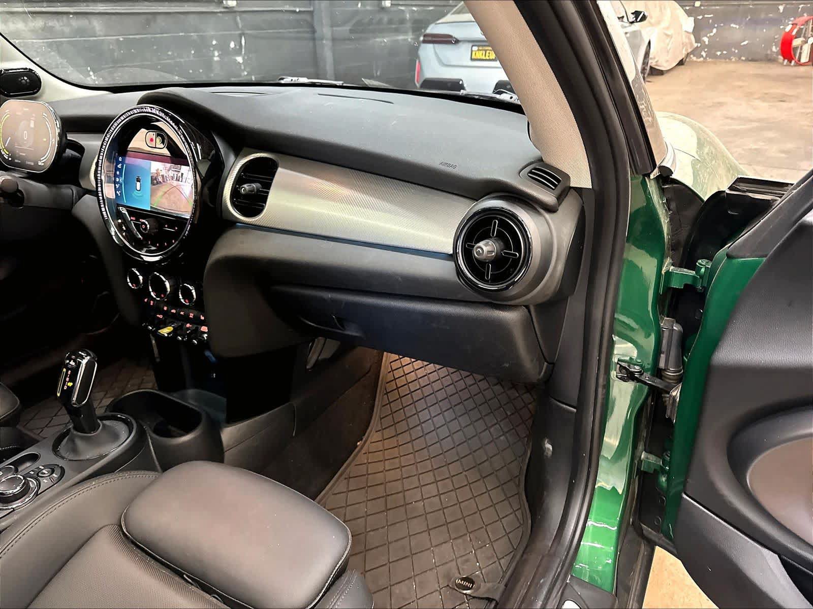 Used 2024 MINI Cooper SE FWD image 18