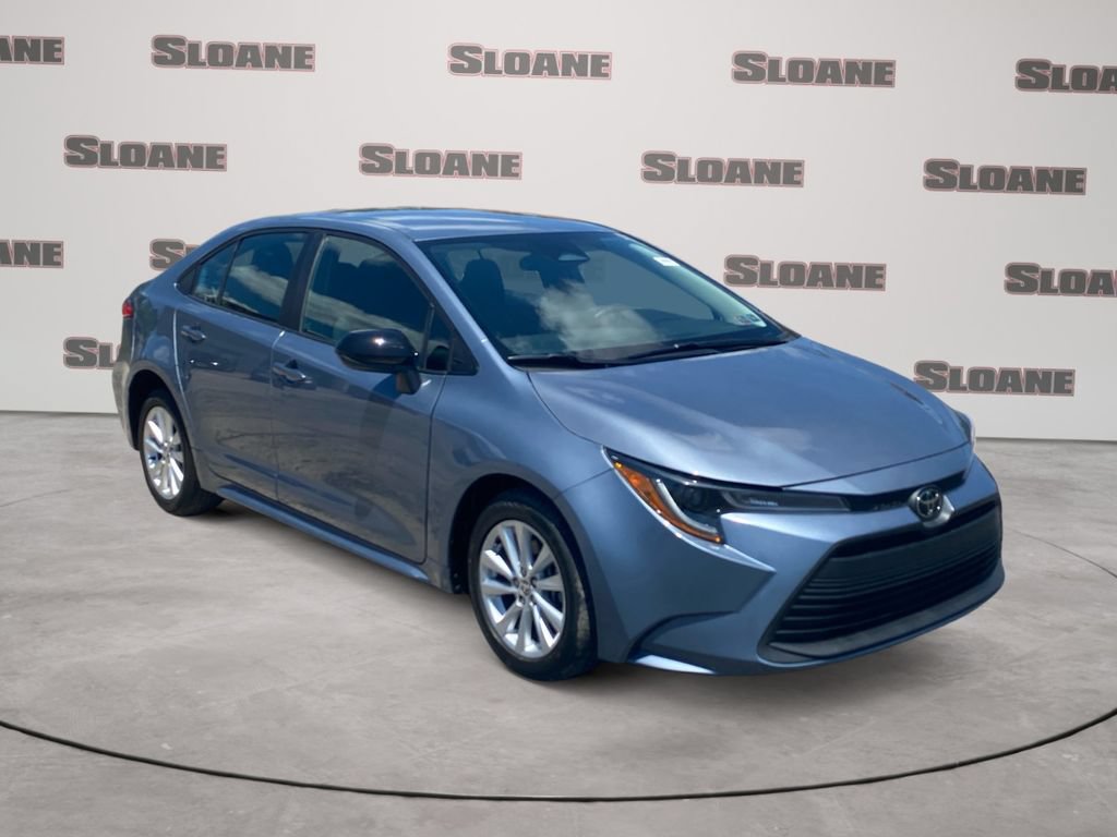 Used 2023 Toyota Corolla LE w/ LE Convenience Package FWD image 7