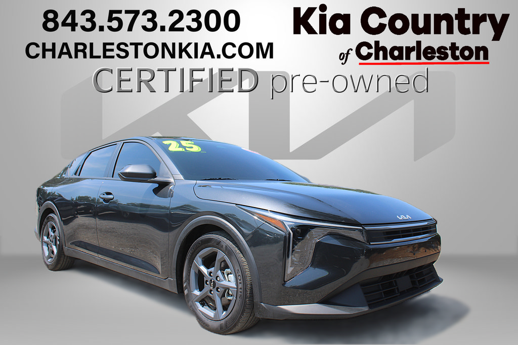 Certified 2025 Kia K4 FWD image 1