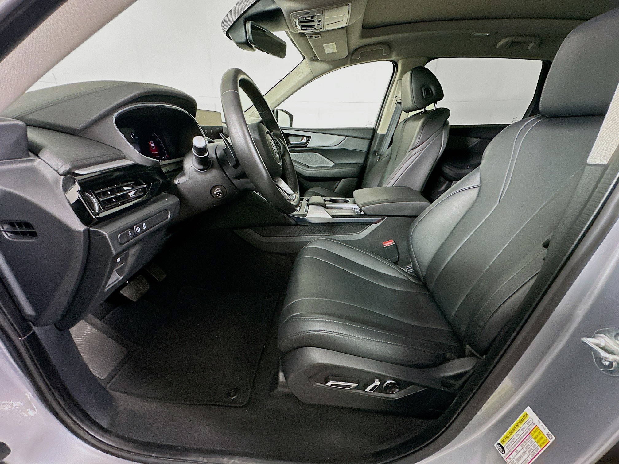 Used 2024 Acura MDX SH-AWD image 13