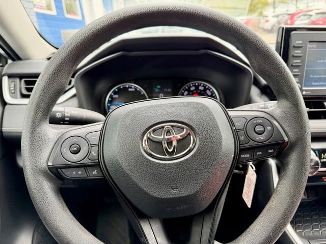 Used 2020 Toyota RAV4 LE AWD/4WD image 27