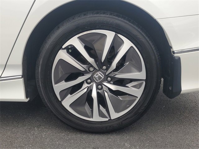 Used 2019 Honda Accord Touring image 7