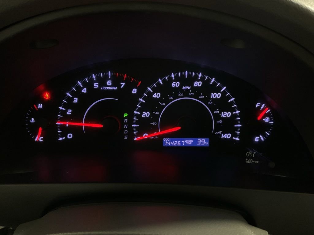 Used 2011 Toyota Camry LE image 21