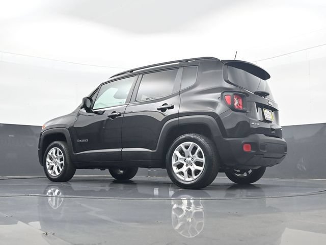Used 2018 Jeep Renegade Latitude w/ Cold Weather Group AWD/4WD image 27
