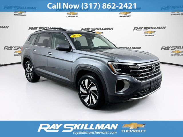 Used 2025 Volkswagen Atlas SE AWD/4WD image 1
