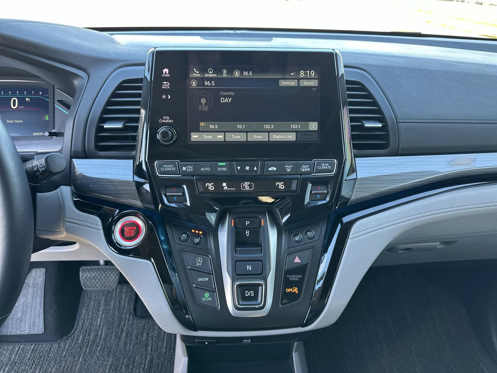 Used 2024 Honda Odyssey Elite image 13