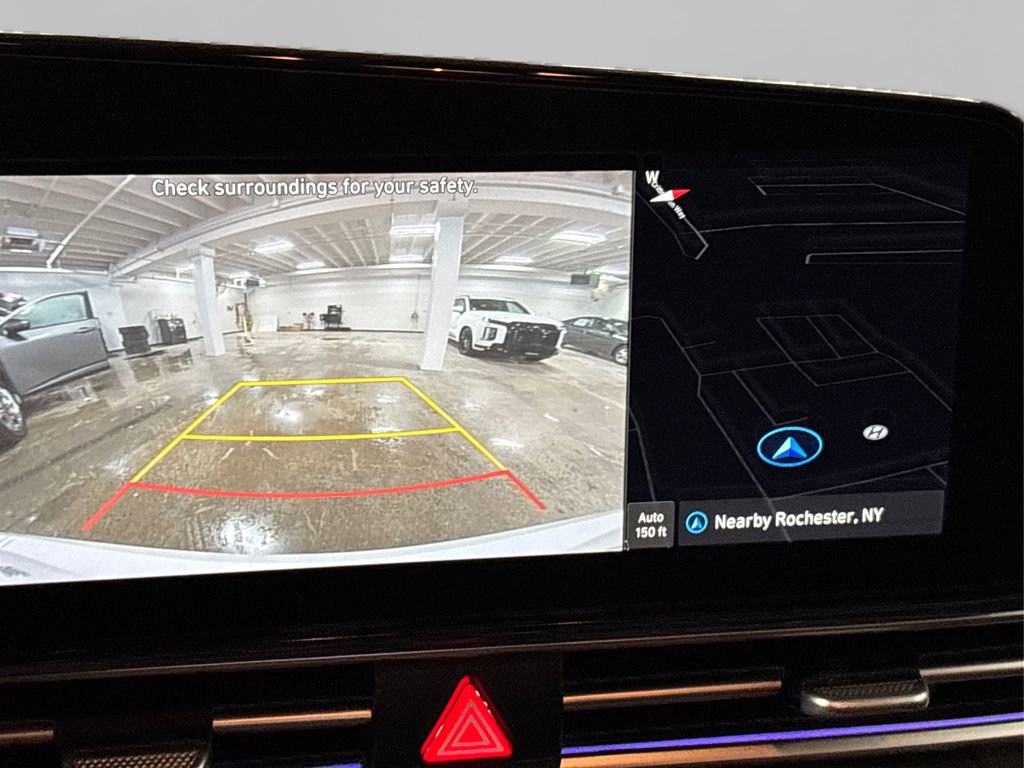 Certified 2025 Hyundai Elantra SEL image 34