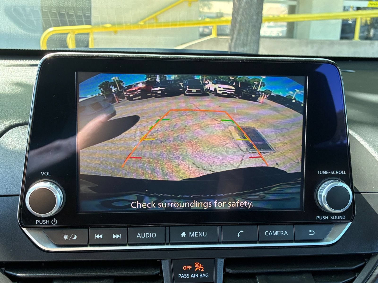 Used 2025 Nissan Altima 2.5 SV FWD image 21