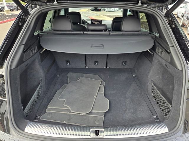 Used 2023 Audi SQ5 Premium w/ Convenience Package image 27