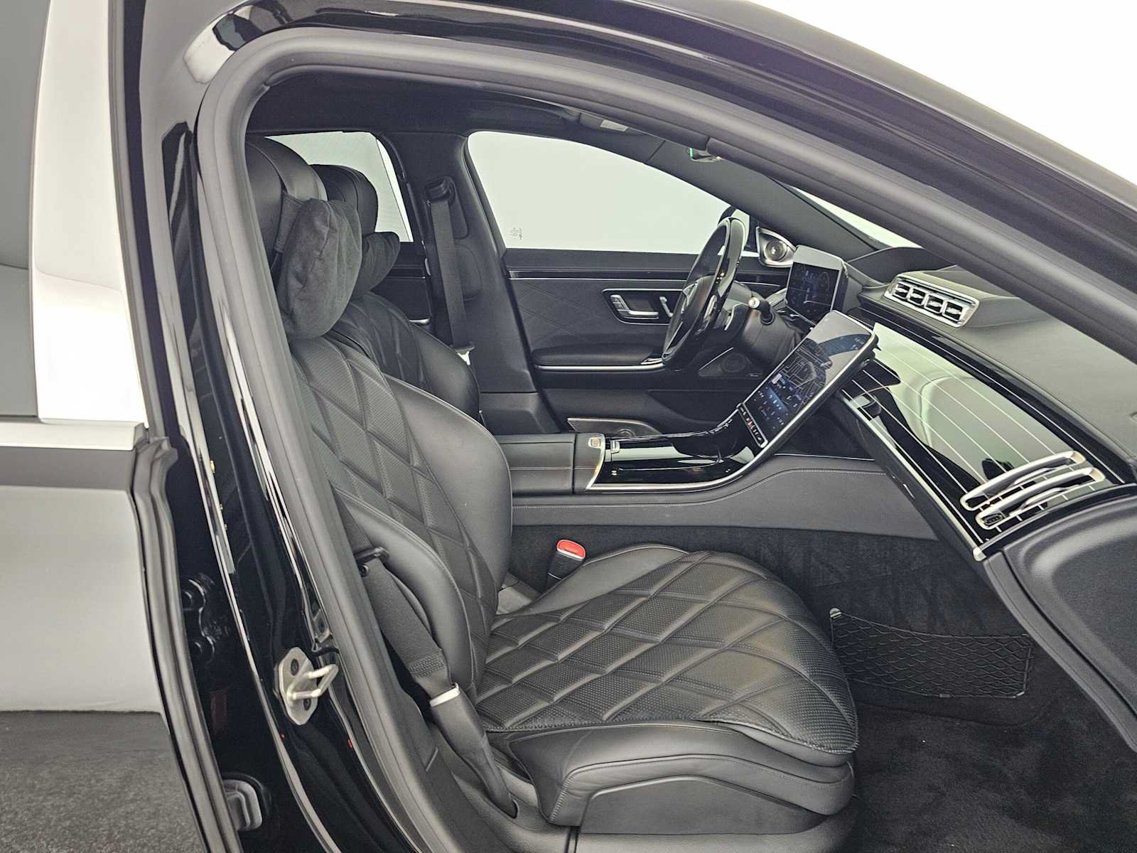 Used 2024 Mercedes-Benz Maybach S 580 4MATIC image 10
