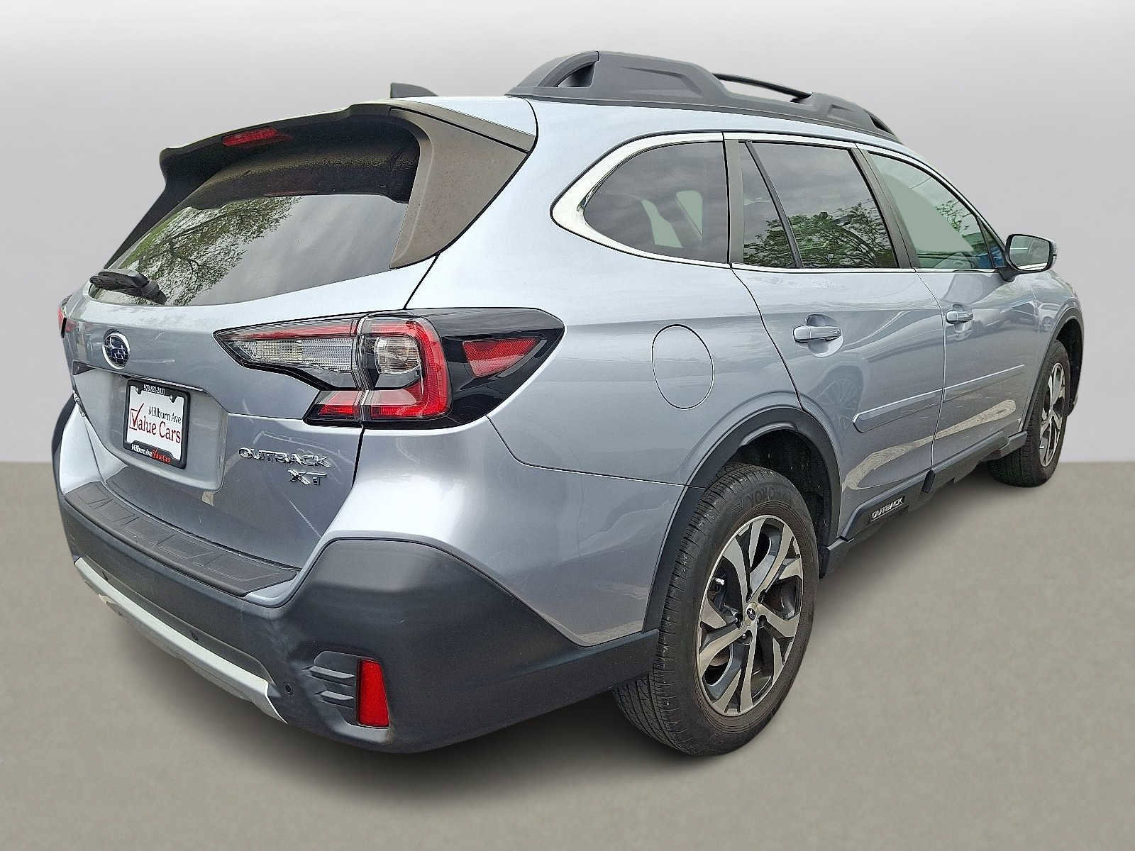 Used 2022 Subaru Outback Limited XT AWD/4WD image 3