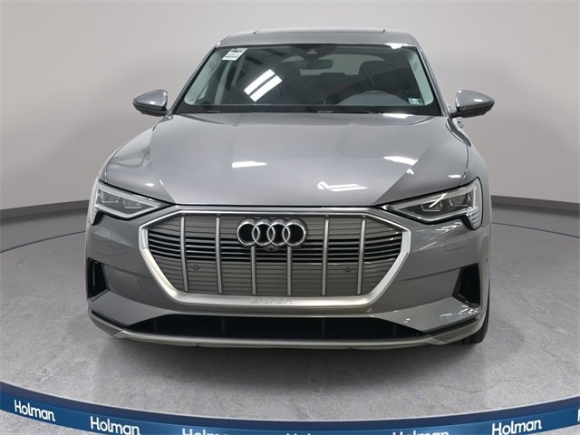 Used 2020 Audi e-tron Premium Plus image 4