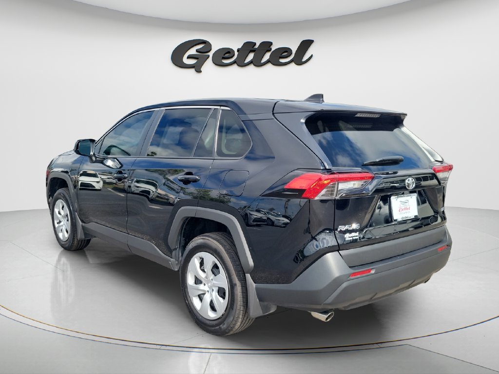 Used 2025 Toyota RAV4 LE FWD image 7