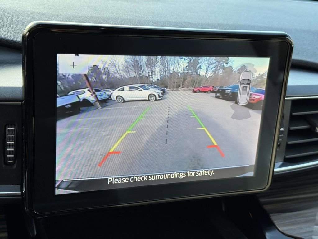 Used 2024 Ford Explorer Limited image 4