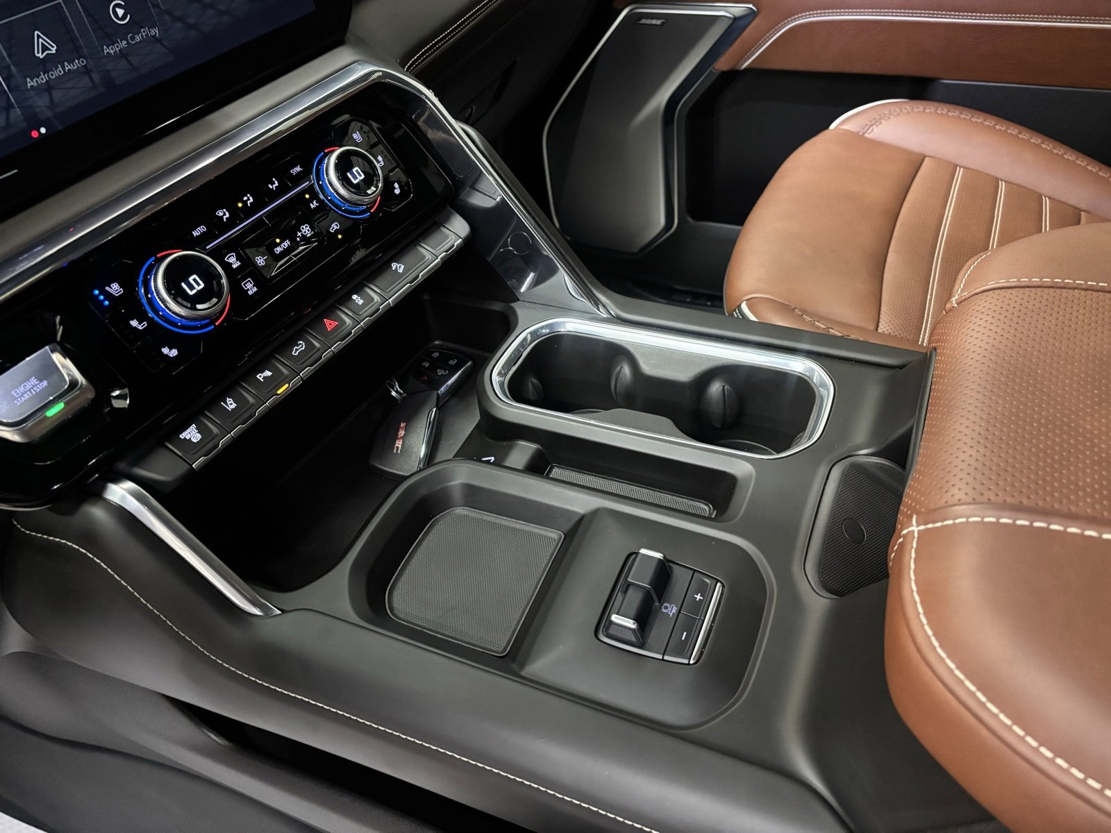 Used 2024 GMC Sierra 3500 Denali Ultimate image 20