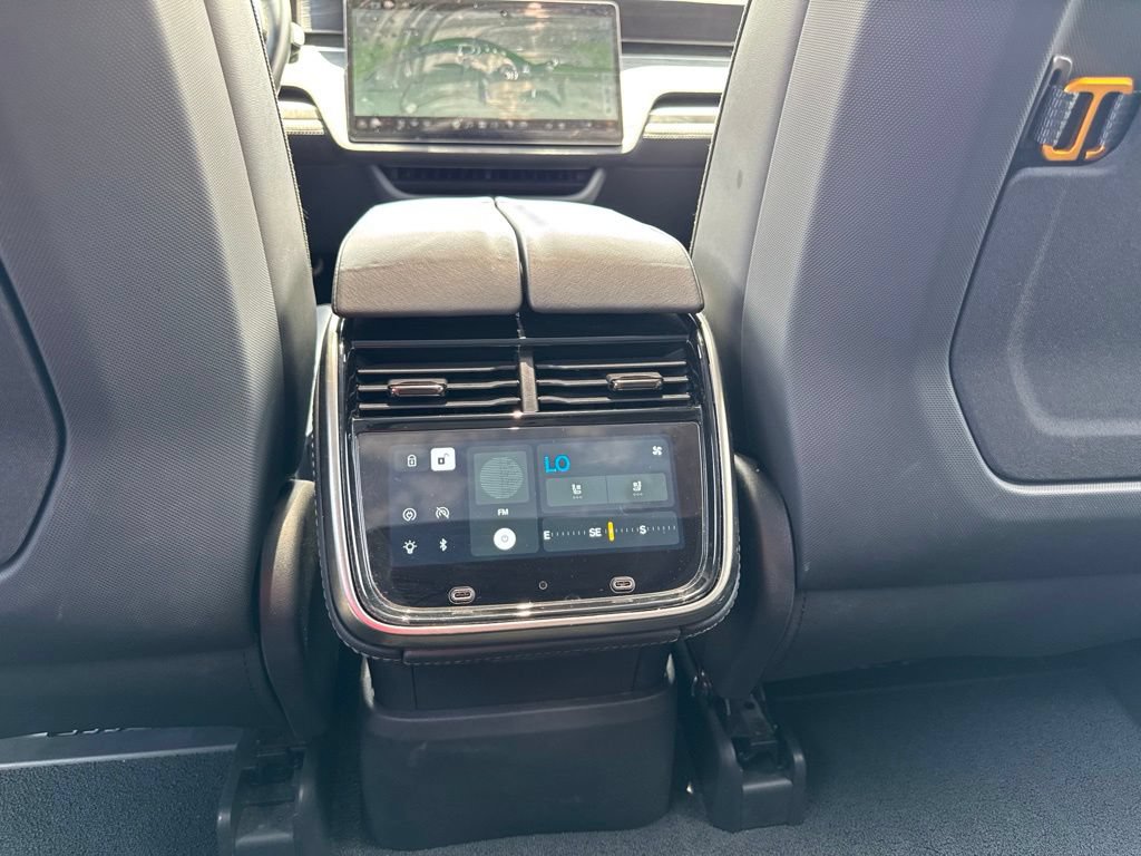 Used 2024 Rivian R1S Adventure AWD/4WD image 16
