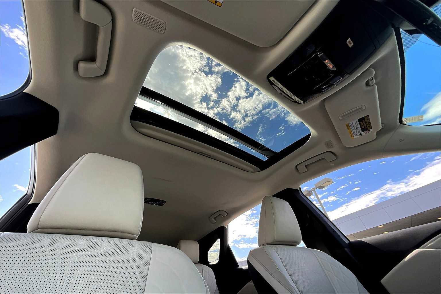 Used 2024 Lexus RX 350h w/ Convenience Package image 14