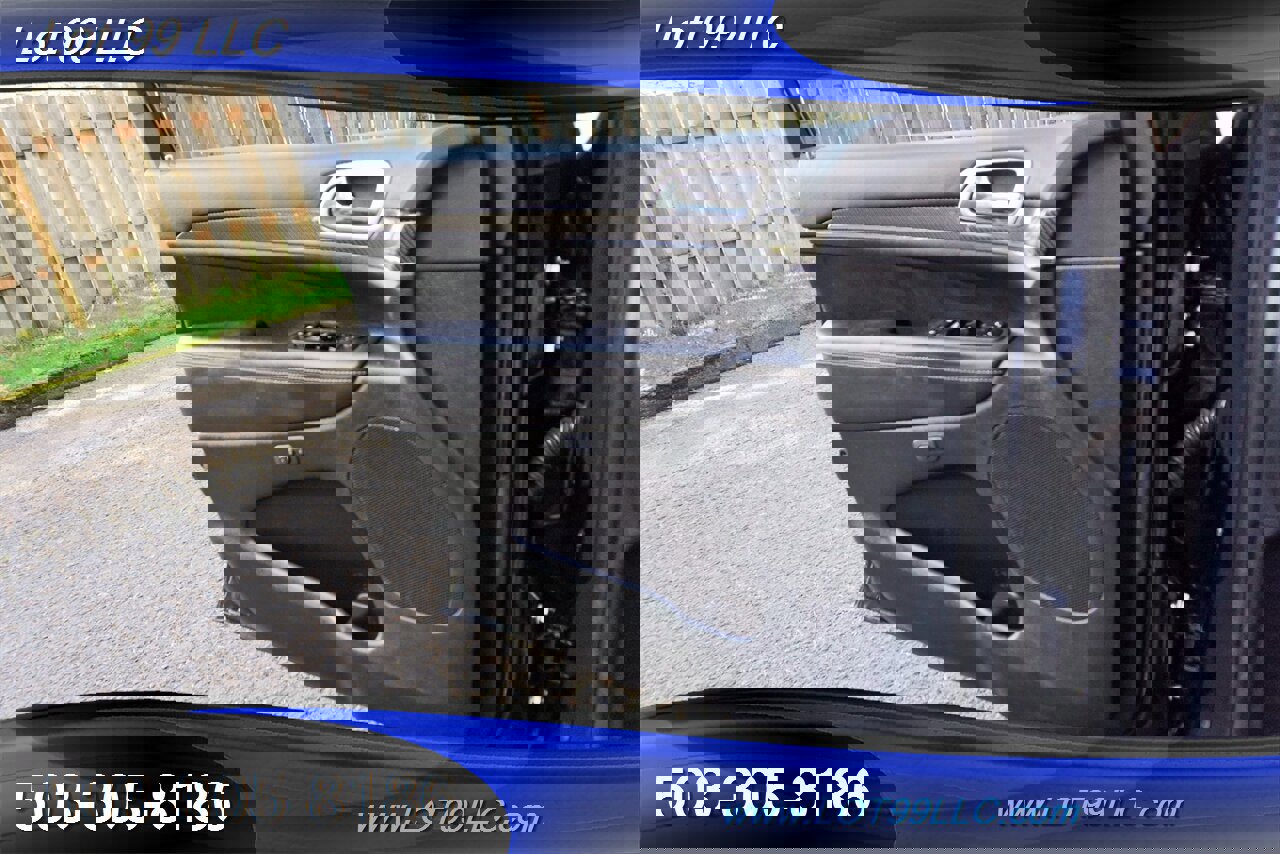 Used 2014 Jeep Grand Cherokee SRT image 25