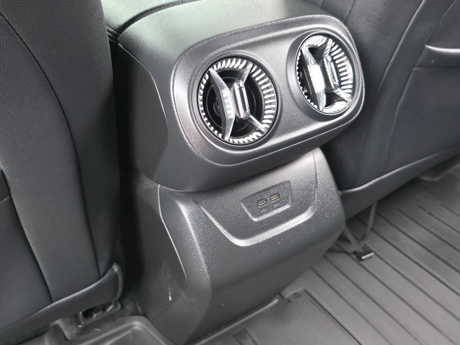 Used 2024 Chevrolet Blazer EV LT AWD/4WD image 34