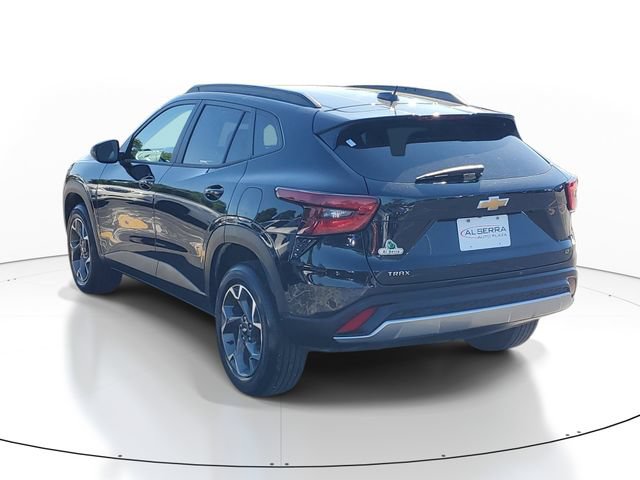 Certified 2024 Chevrolet Trax LT w/ Driver Confidence Package FWD image 3