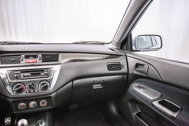 Used 2006 Mitsubishi Lancer Evolution MR AWD/4WD image 5