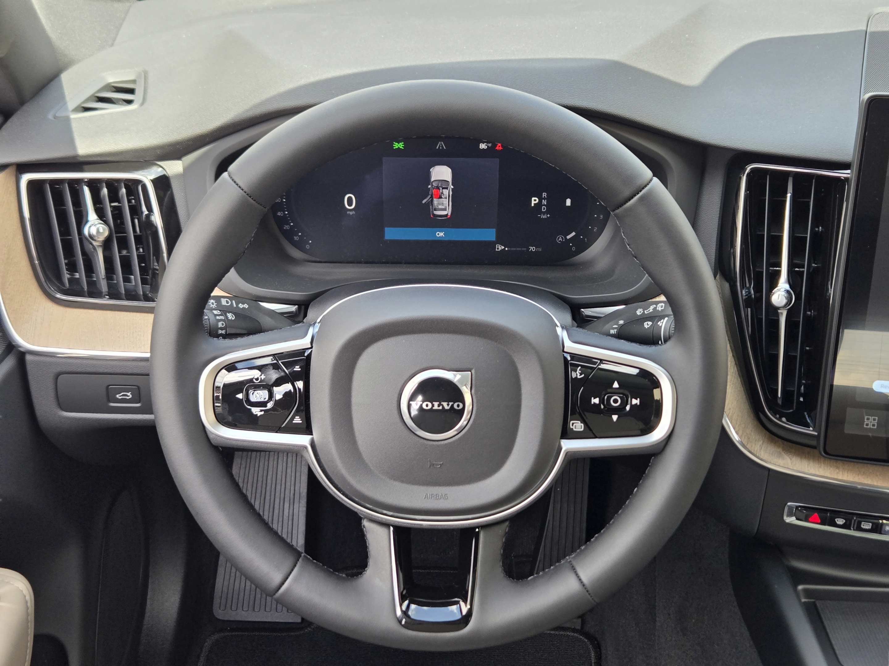 Used 2026 Volvo XC60 B5 Plus w/ Protection Package Premier AWD/4WD image 21