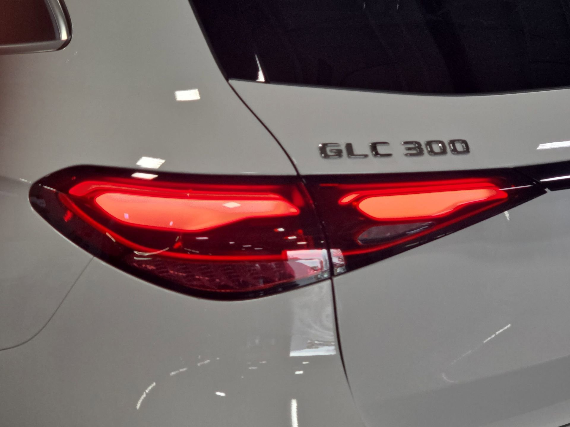 Certified 2025 Mercedes-Benz GLC 300 image 33
