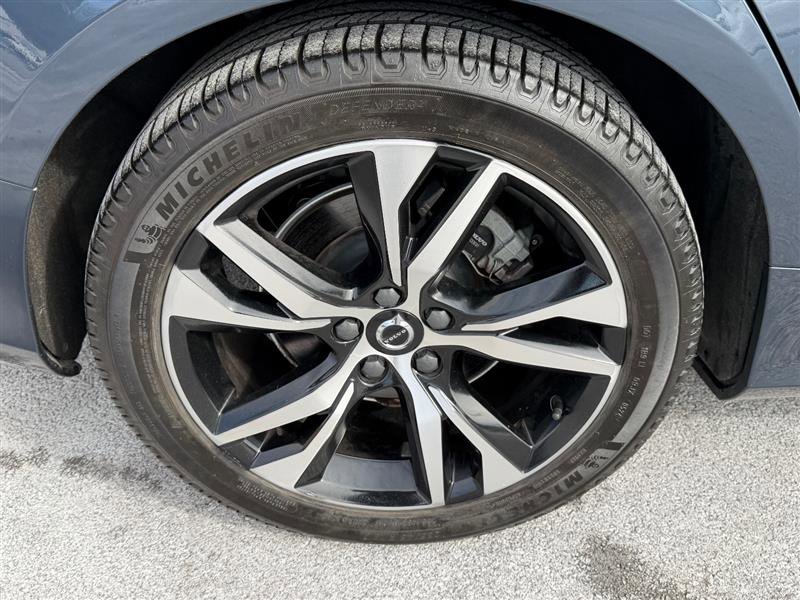 Used 2023 Volvo S60 B5 Core image 24