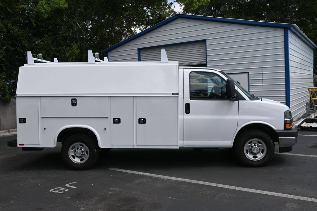 New 2025 Chevrolet Express 3500 w/ Power Convenience Package RWD image 6