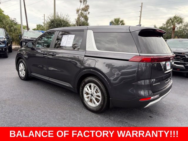 Used 2023 Kia Carnival LX FWD image 4