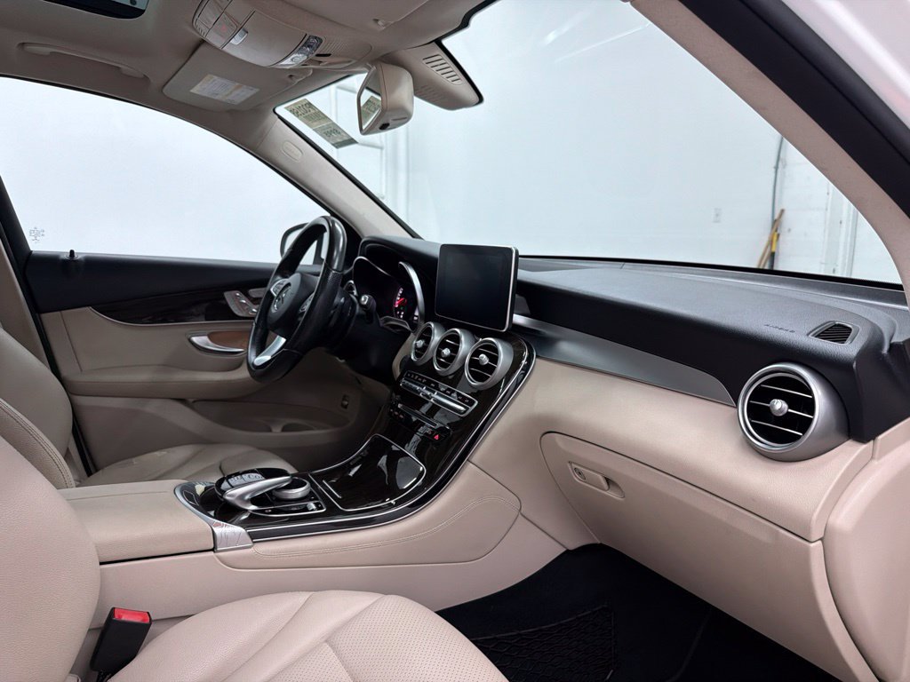 Certified 2016 Mercedes-Benz GLC 300 image 32