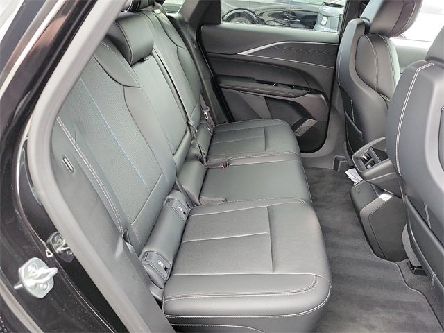 Used 2025 Cadillac Lyriq Luxury image 21