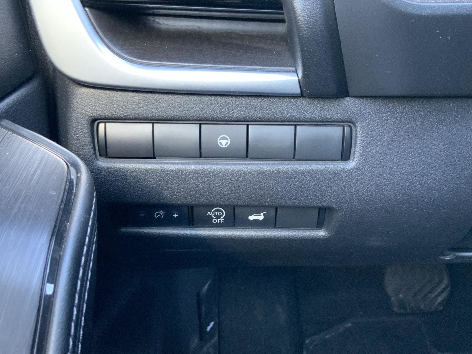 Used 2023 Nissan Rogue Platinum image 34