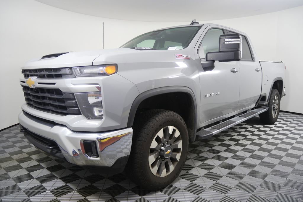 Used 2024 Chevrolet Silverado 3500 LT w/ Safety Package image 6
