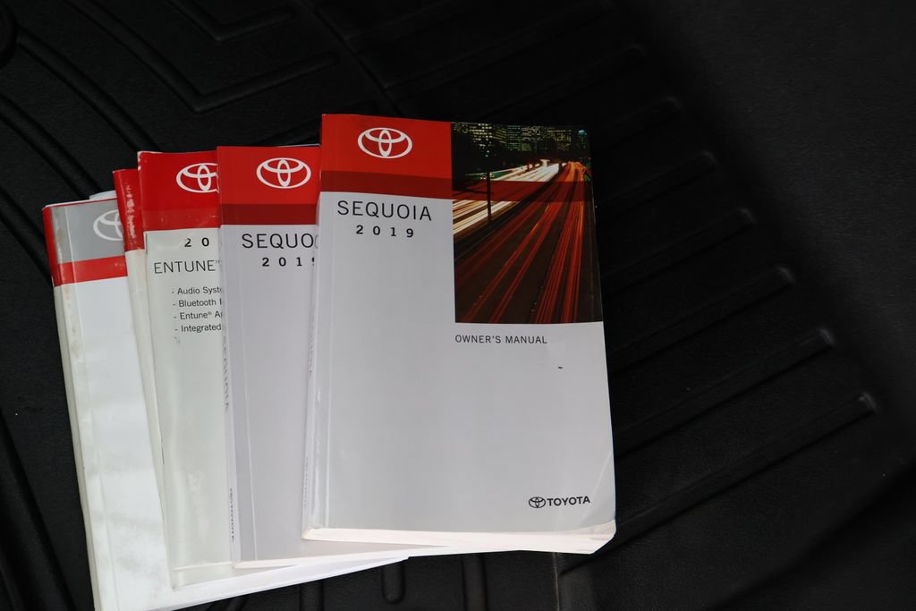 Used 2019 Toyota Sequoia SR5 AWD/4WD image 45