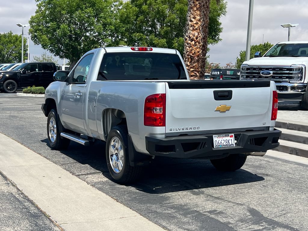 Used 2013 Chevrolet Silverado 1500 LT w/ Chrome Essentials Package RWD image 4