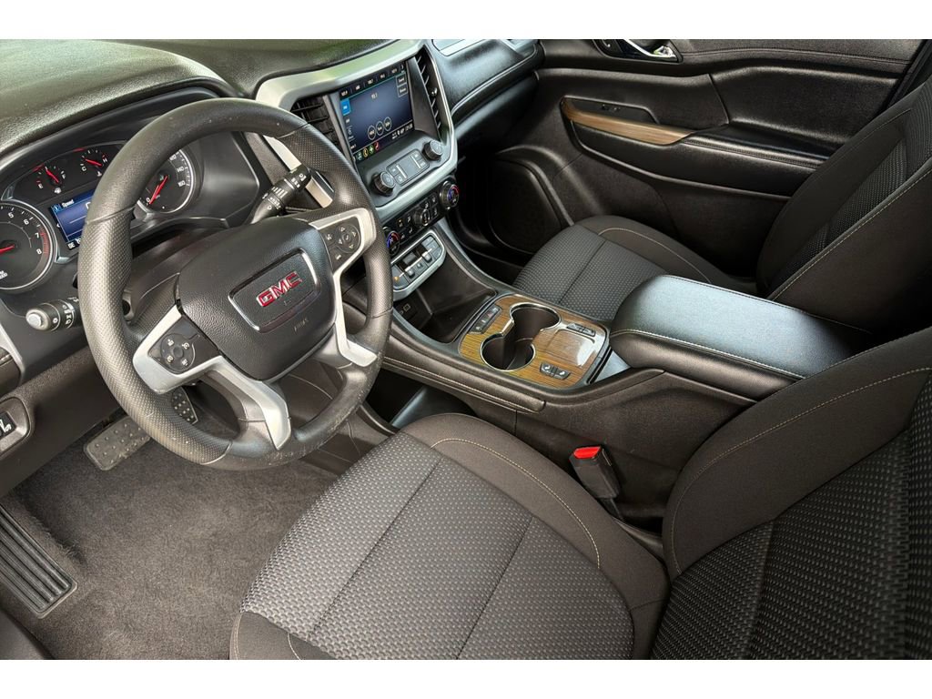 Used 2021 GMC Acadia SLE w/ Driver Convenience Package FWD image 10