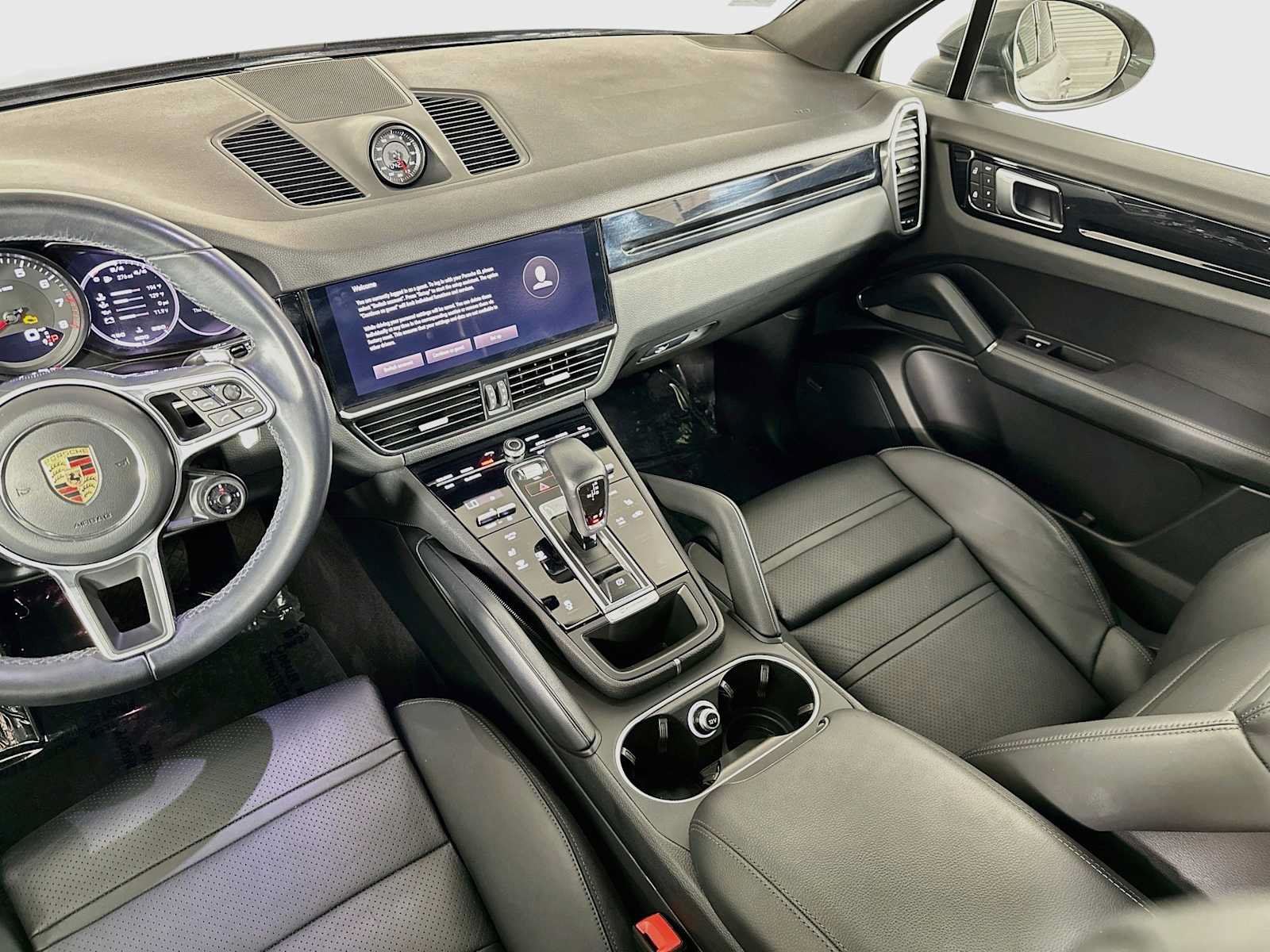 Certified 2023 Porsche Cayenne AWD/4WD image 25