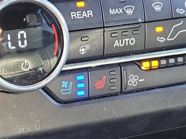 Used 2021 Ford Expedition Limited image 21